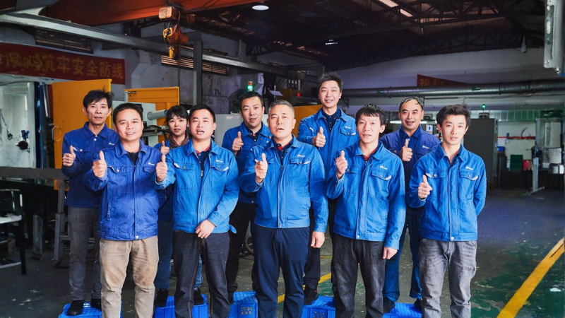 Honjenny die-casting employees group photo