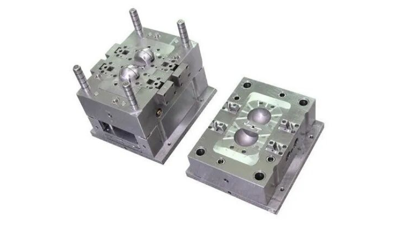 Moving Mold and Fixed Mold